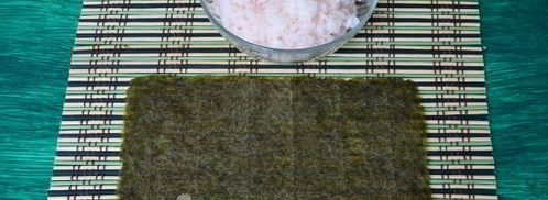 запеченные роллы с крабовыми палочками. Шаг 8