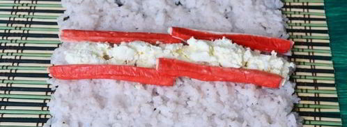 запеченные роллы с крабовыми палочками. Шаг 11