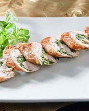 Быстрые рулетики из курицы со шпинатом