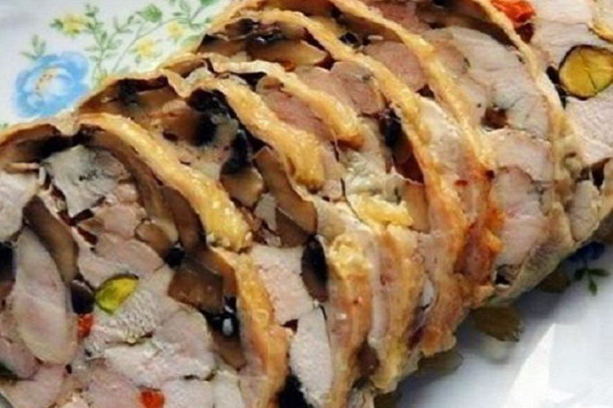 Рецепт куриного рулета с черносливом