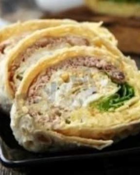 Лавашный рулет с сыром и печенью трески