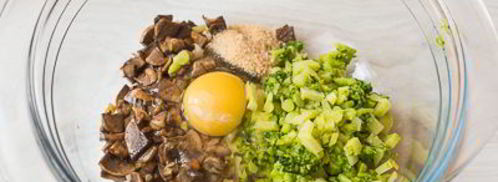 мясной рулет с брокколи и грибами. Шаг 11