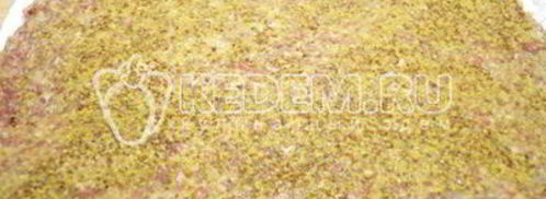 мясной рулет с грибами и сыром новогодний. Шаг 9