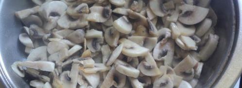 рулет из кабачков с грибами и сыром. Шаг 4