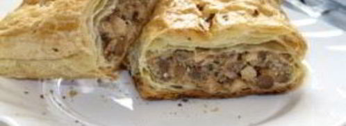 рулет из слоеного бездрожжевого теста. Шаг 5