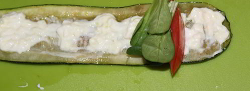 рулетики из кабачков с помидорами и сыром. Шаг 7