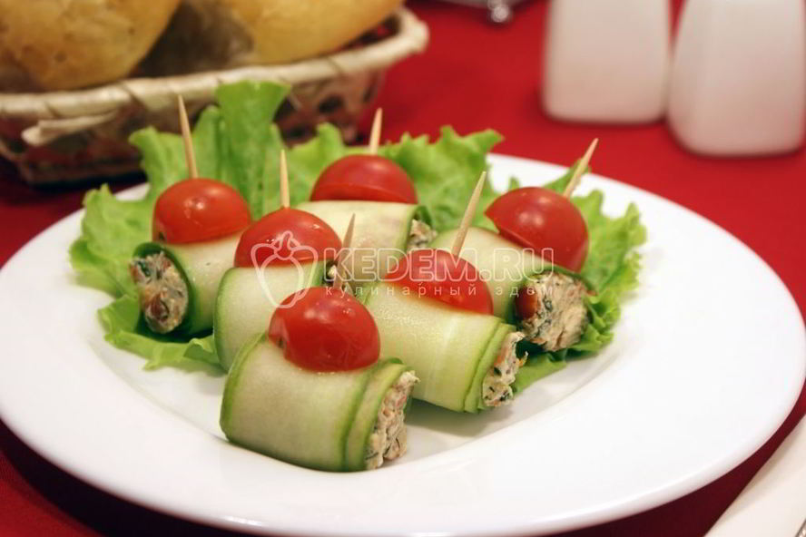 Рецепт рулетиков из огурцов с начинкой