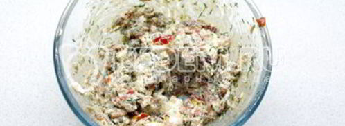 рулетики из огурцов с начинкой. Шаг 4