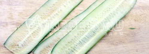 рулетики из огурцов. Шаг 4