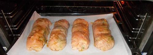 рулеты из индейки с персиками и мятным песто. Шаг 14