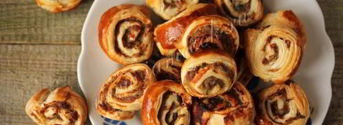 слоеные рулетики с мясным фаршем. Шаг 7