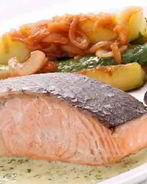 Рыба с маринованными огурчиками