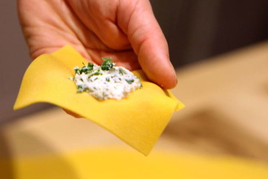 Рецепт самсы с сыром из покупного и из самодельного теста