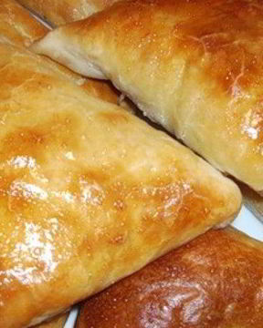 Самса с сыром из слоеного теста