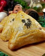 Самса с сыром на воде