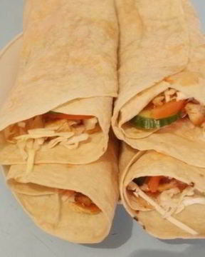 Домашняя шаурма с курицей в лаваше