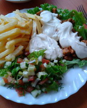 Шаверма на тарелке