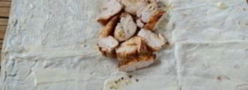 шаверма с пикантной курочкой и чесночным соусом. Шаг 9