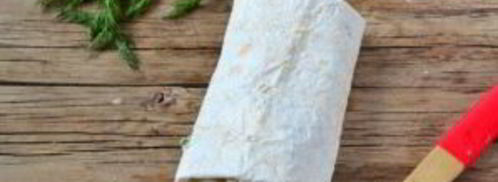 шаверма с пикантной курочкой и чесночным соусом. Шаг 11