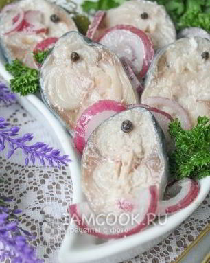 Скумбрия, маринованная