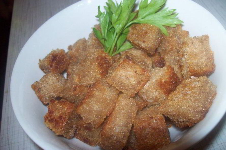 Рецепт чесночно-лимонных сухарики для салатов