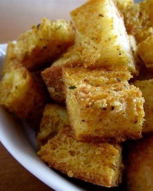 Домашние сухарики из белого хлеба