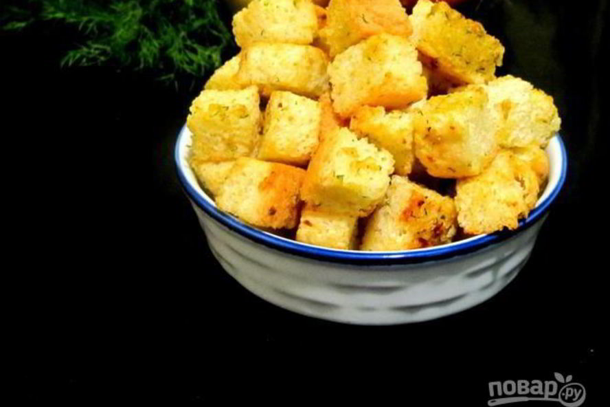 Рецепт луковых сухариков к салатам и супам