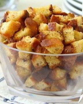 Пикантные сухарики с базиликом