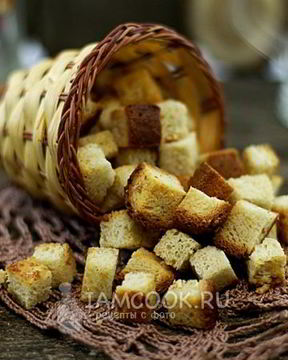 Сухарики чесночные