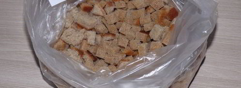 сухарики из хлеба с чесноком. Шаг 3