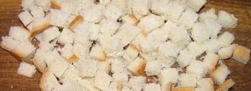 сухарики на сковороде. Шаг 3