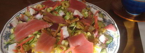 чираши-суши — рис с красной рыбой и икрой. Шаг 4