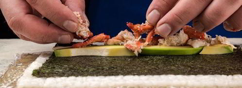 ролл калифорния и суши нигири. Шаг 7