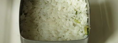 суши мини-торт с крабовыми палочками. Шаг 12