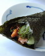 Суши-ролл с семгой