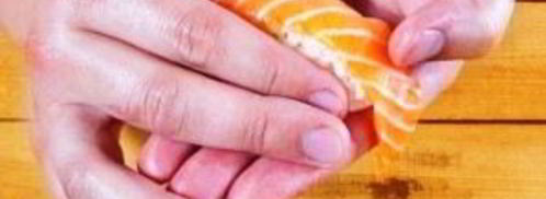 суши с лососем. Шаг 11