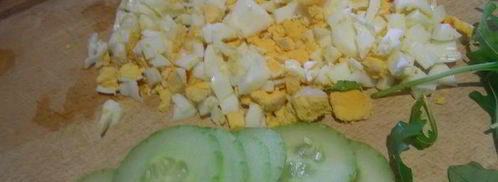 английский сэндвич с яйцом, огурцом и руколой. Шаг 4