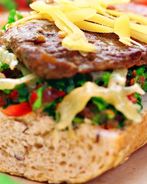 Сэндвич с говядиной и томатной сальсой