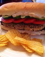 Сэндвичи с фасолевым пюре и куриным мясом