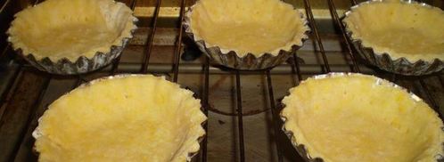 песочные тарталетки с вишней. Шаг 7