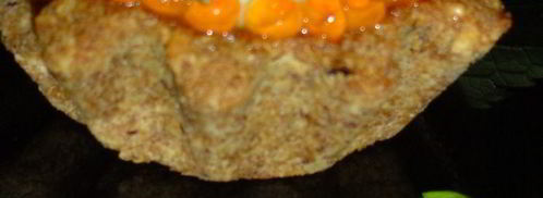 тарталетки из ржаного хлеба с кремом из авокадо с сельдью. Шаг 3