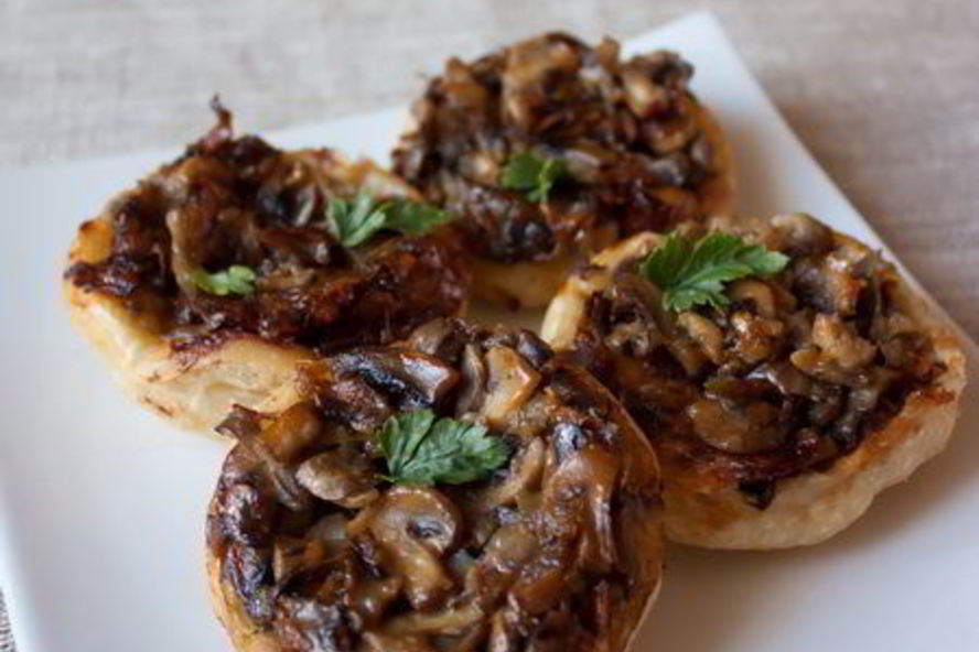 Рецепт тарталеток-перевертышей с шампиньонами