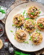 Тарталетки с грибами, курицей и сливками