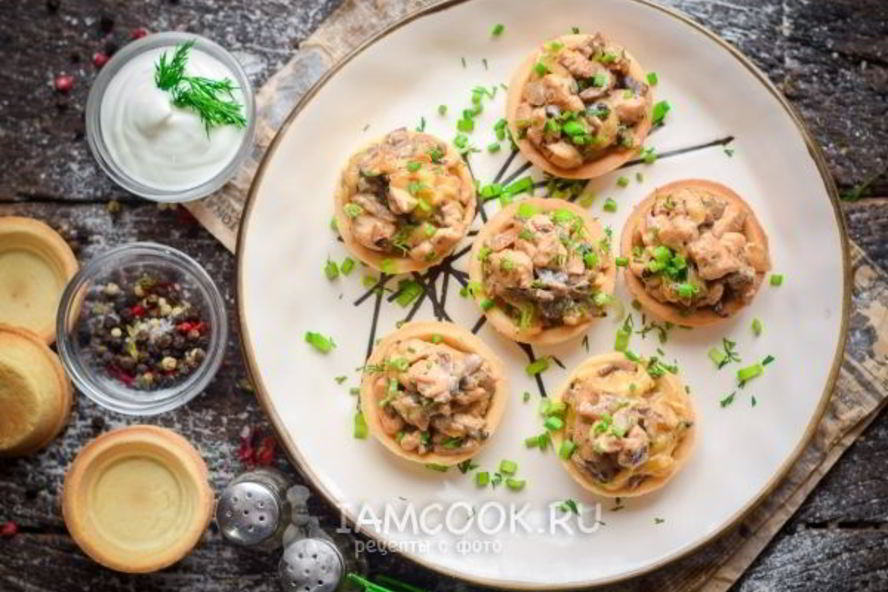 Рецепт тарталеток с грибами, курицей и сливками