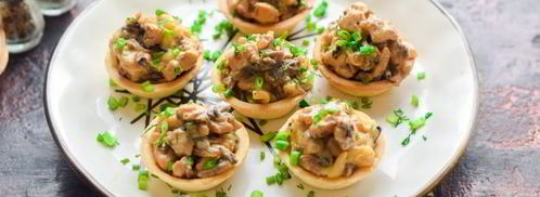 тарталетки с грибами, курицей и сливками. Шаг 9