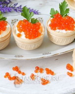 Тарталетки с икрой и творожным сыром
