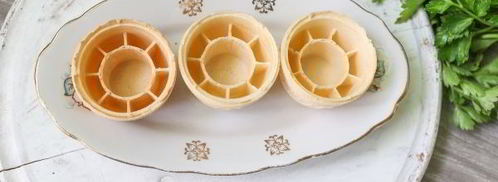 тарталетки с икрой и творожным сыром. Шаг 9