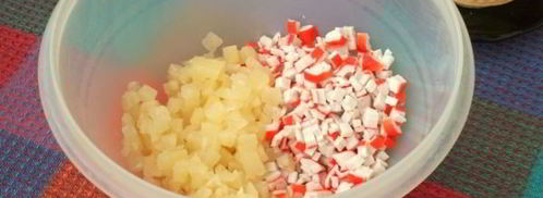 тарталетки с крабовыми палочками. Шаг 4