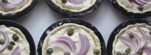 тарталетки с красным луком и сырным соусом. Шаг 10