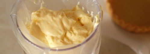 тарталетки с лимонно-лаймовым кремом и меренгой. Шаг 21